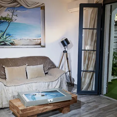 Tropez Centre. Les Canoubiers Pour 4 Maison d'hôtes Saint-Tropez